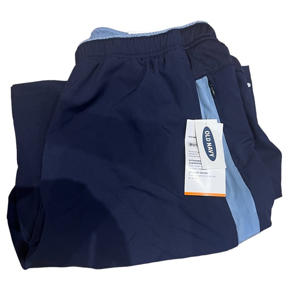Old Navy Male Active Shorts - Picture 2 of 5